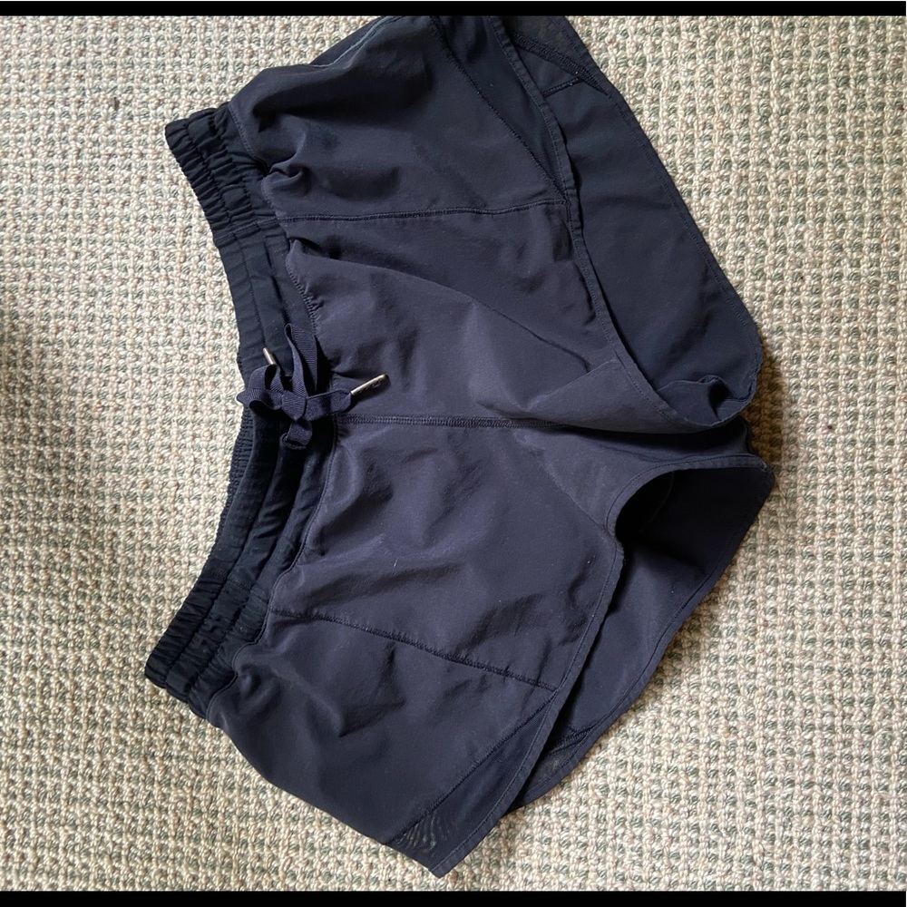 Lululemon shorts size 10